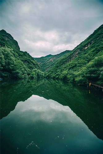 秋来潭水碧